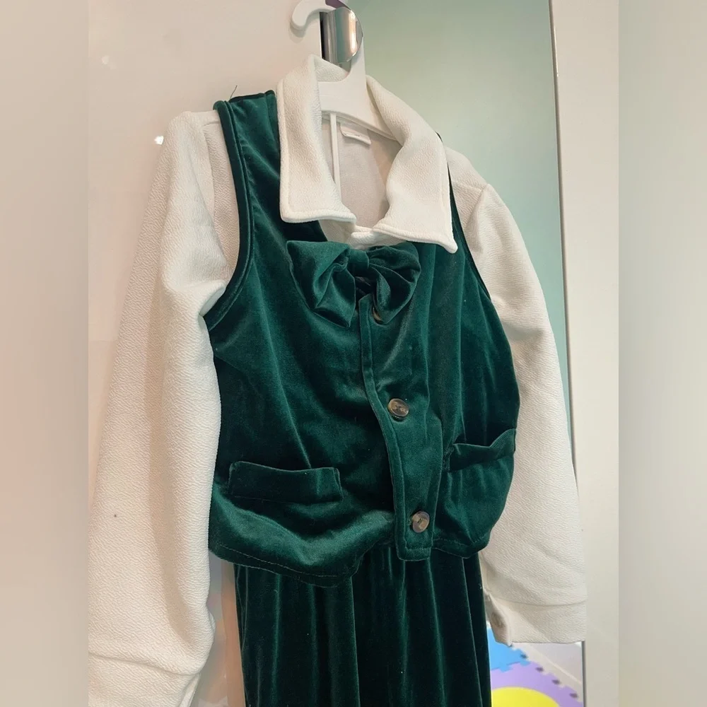 Elegant Green Velvet Jumpsuit with White Top